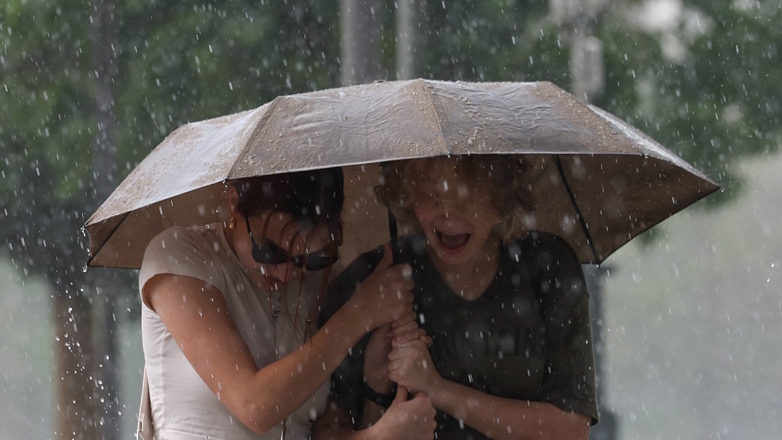 Сильные дожди обрушились на Москву и Подмосковье, местами выпало до 45% месячной нормы осадков