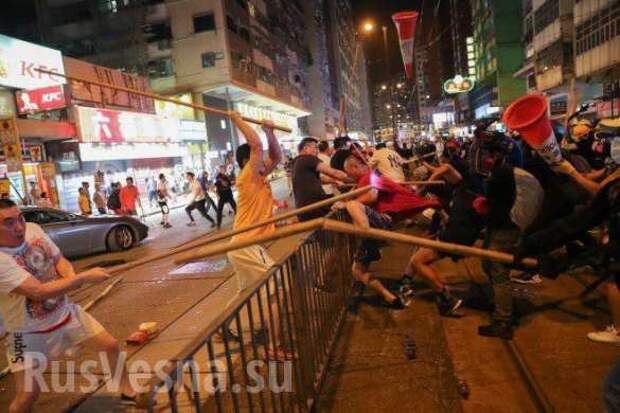 Столкновения с полицией и перекрытые дороги: Гонконг охвачен протестами (ФОТО, ВИДЕО) | Русская весна