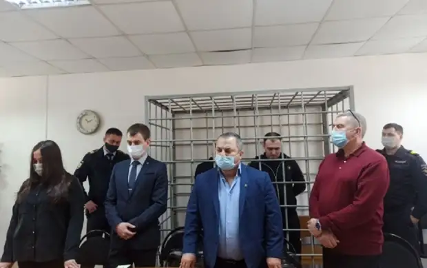 Суд вынес приговор мужчине, убившему волгоградца в результате ссоры в родительском чате