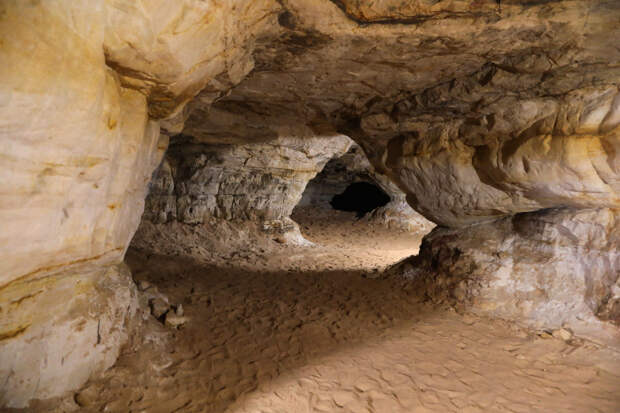 Под землей: самые красивые пещеры Ленобласти