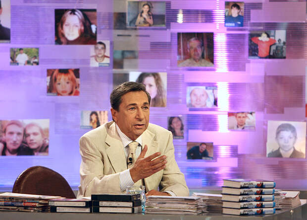 Игорь Кваша на съемках передачи "Жди меня", 20007 год