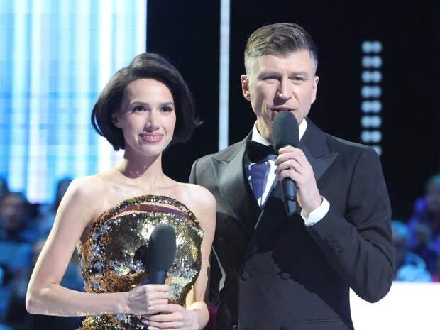 «Закрылась в туалете и рыдала»: гример обвинила Алину Загитову в эксплуатации