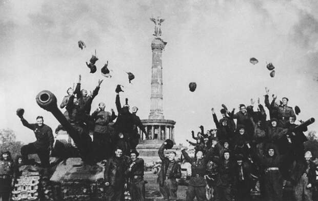 Как жители СССР встретили победу в Великой Отечественной
