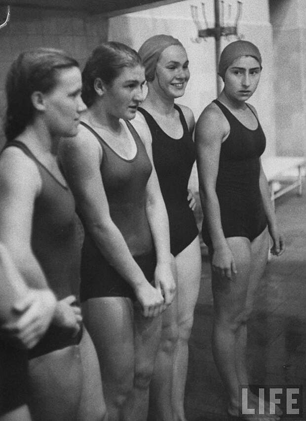 ByLarsen49 Москвички в 1956 году