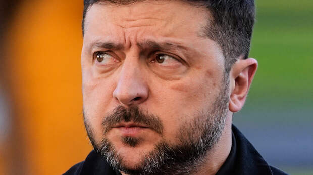 Зеленский вновь отказался от вывода войск из Донбасса