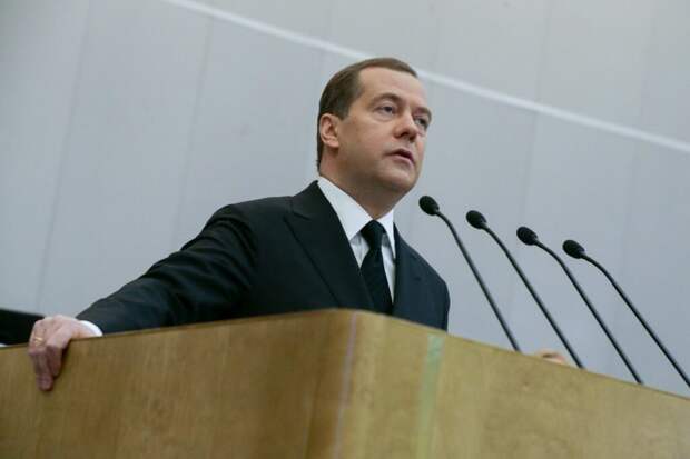 Медведев: в ВС России с начала года поступило больше 400 тыс. контрактников