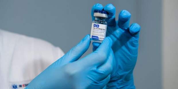 Вакцинацию от коронавируса прошли 77% сотрудников органов власти Москвы Фото: М. Мишин mos.ru