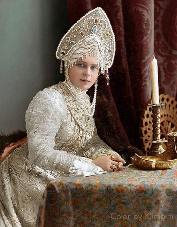 Цветные фото с бала 1903 года (подборка)