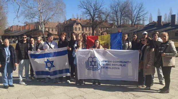 Евреи Молдовы добились от Минобрнауки консультаций по учебнику о Второй мировой