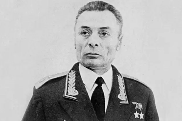 Василий Степанович Петров. Достойнейший пример мужества и героизма