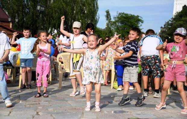 Гуляем на все выходные! Полная программа празднования в Астрахани Дня защиты детей