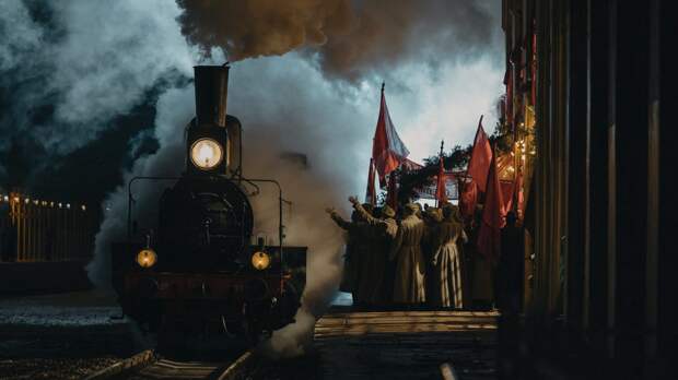 Кадр из сериала Хроники русской революции