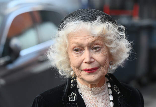 Немоляева ответила раскритиковавшей ранние браки Гай Германике