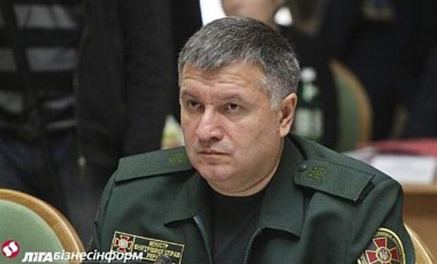 Спецназовцу, ударившему задержанного возле АП, назначат 5 нарядов Спецназовцу, ударившему задержанного возле АП, назначат 5 нарядов