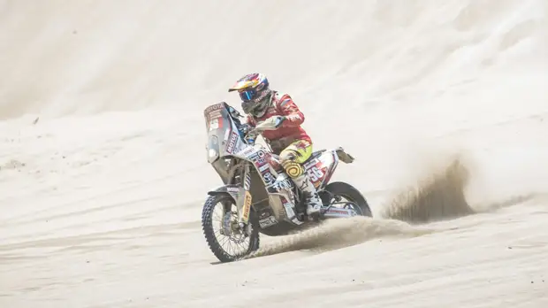 Нифонтова стала первой женщиной в истории «Дакара», преодолевшей марафон без поддержки механиков