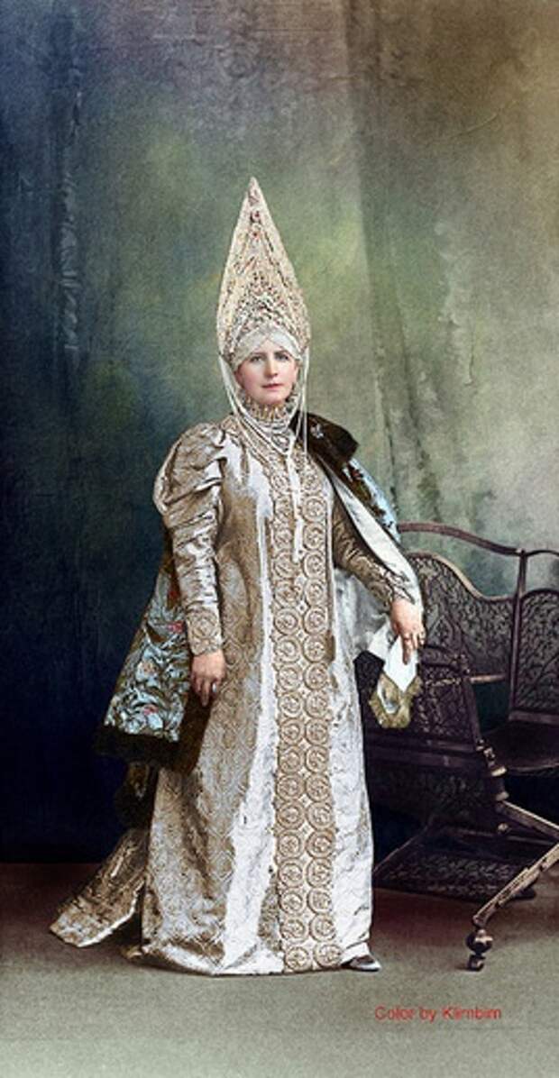 Цветные фото с бала 1903 года (подборка)