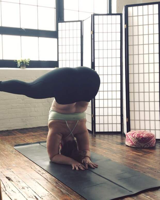 Американка весом более 100 кг стала мастером йоги Instagram, Дана Фальцетти, бодипозитив, йога, тело, фигура