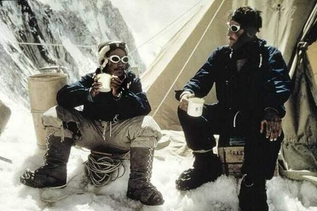 Тенцинг Норгей и Эмунд Хиллари - первые покорители Эвереста, 28 мая 1953 года. история, факты, фото