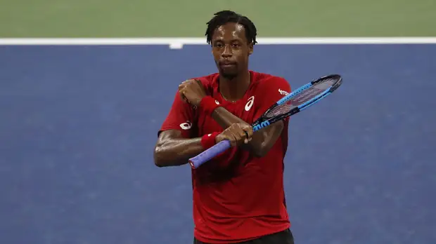 Монфис вышел в 1/4 финала US Open, разгромив Андухара