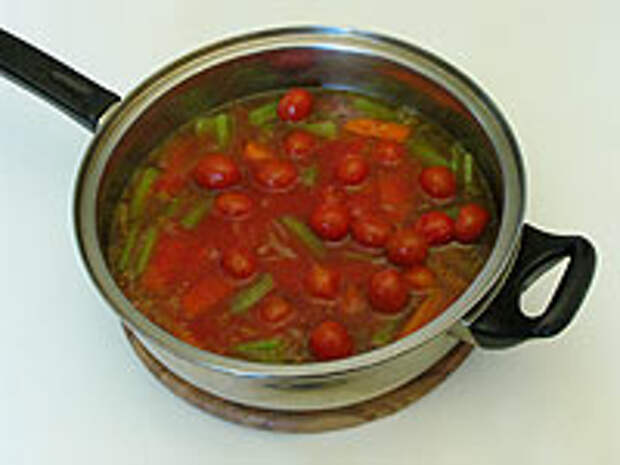 Добавляем томаты