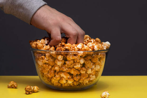 Terra: попкорн без добавок снижает риск переедания на диете