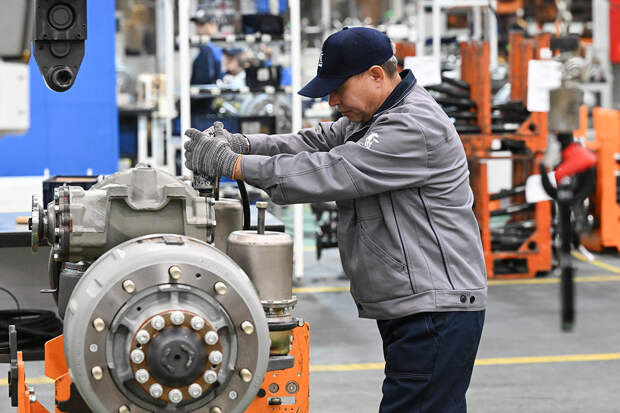 Стало известно о скором переходе российского автогиганта на четырехдневку