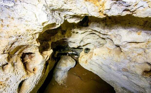 В Крыму спелеологи обнаружили исторический вход в пещеру «Таврида»