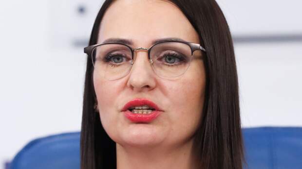 Дарья Лантратова: Утренний кофе в Совете Федерации - только в приятной компании!