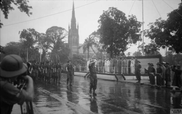 Британский парад в Рангуне (Янгон), Бирма, 1945 год