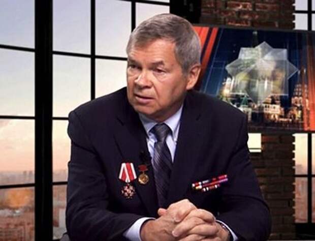 Клёсов Анатолий Алексеевич - Советский и американский биохимик, специалист в области биомедицины, ферментативного катализа. Доктор химических наук, профессор, лауреат премии Ленинского комсомола и Государственной премии СССР. /изображение взято из открытых источников/