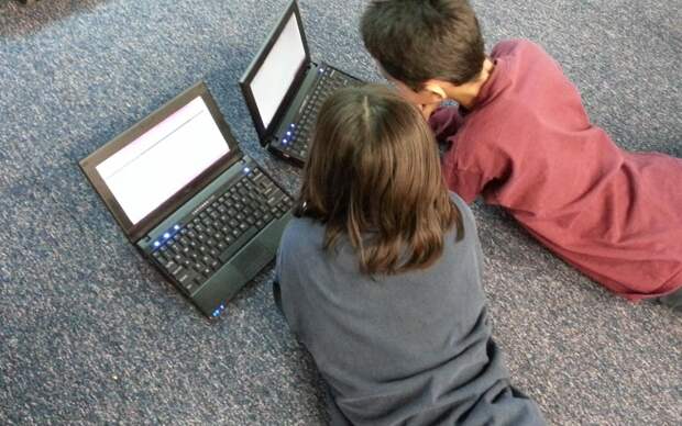 Сахалинские школьники выложили созданное ИИ видео и обвинили учителя в педофилии