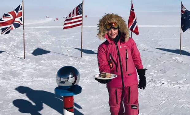 «Забери-ка свой сэндвич с Южного полюса»: эпичный ответ 16-летней покорительницы Антарктики на обидный комментарий тролля