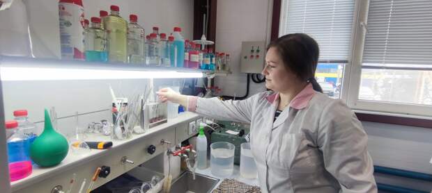 Выпуск автомасел на дзержинском предприятии увеличился почти на 50% благодаря участию в нацпроекте «Производительность труда»