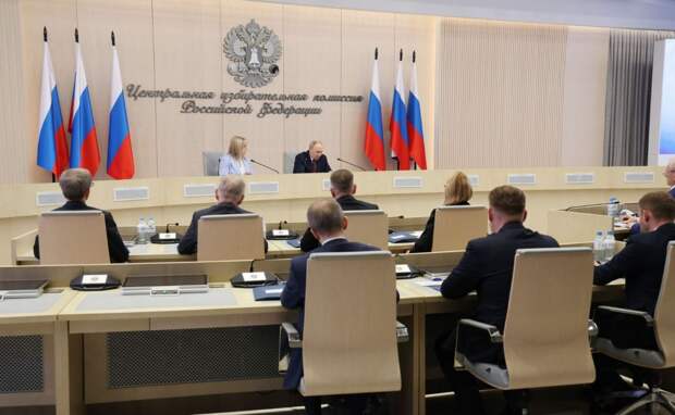 Путин обсудил с новым составом ЦИК задачи выборов в Госдуму и регионам