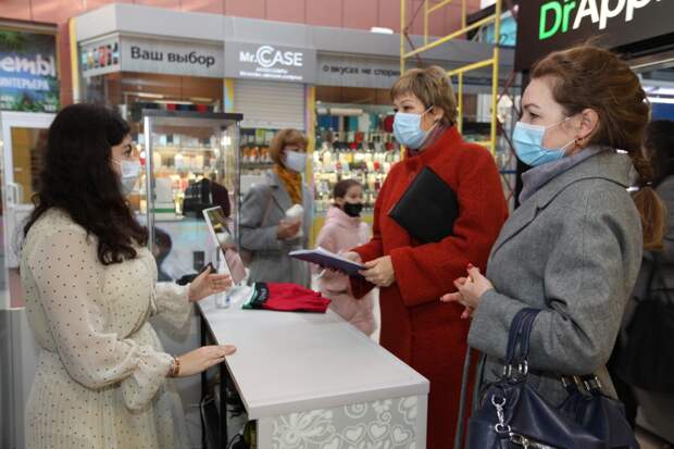 Торговые центры Иркутска ежедневно проверяют на соблюдение масочного режима