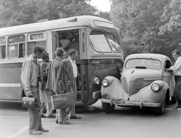 Фото подборка аварий на дорогах Америки в 1930—1950 годах