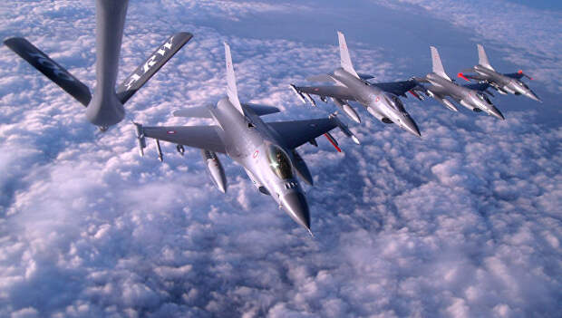 Истребители F-16 Fighting Falcon Королевских ВВС Дании. Архивное фото