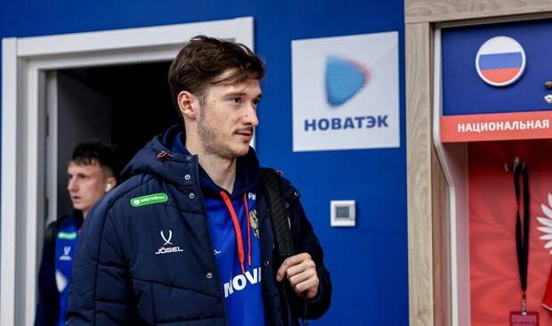 Захарян, Кузяев и Алексей Миранчук начнут матч с Сербией в запасе сборной России