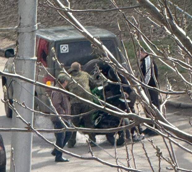 Мотоцикл догнал УАЗик на ул. Ленина в Макеевке