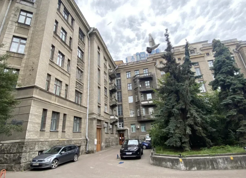 Дом по улице Институтской, 16