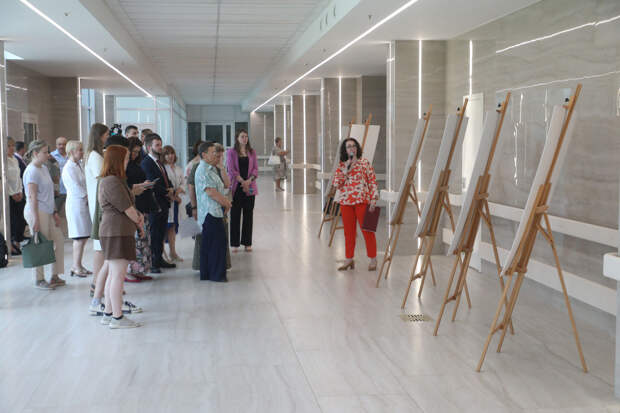 В НИИ скорой помощи им. И.И. Джанелидзе открылась выставка, посвященная подвигу блокадных медиков