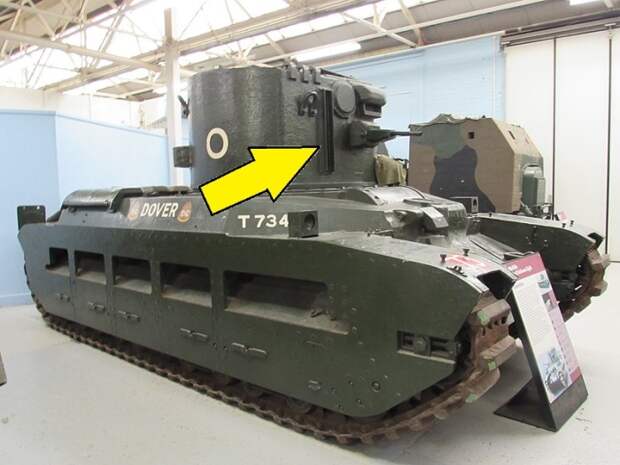 Британский танк Matilda II CDL в Танковом музее в Бовингтоне. | Фото: en.wikipedia.org. Британский танк Matilda II CDL в Танковом музее в Бовингтоне. | Фото: en.wikipedia.org.