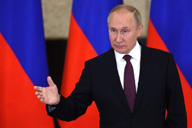 Путин рассказал, что всегда борется с желанием «врезать»