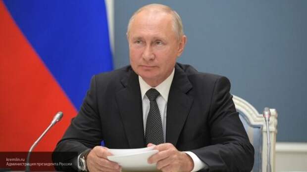 Путин назвал нефтегазовый комплекс одной из ключевых отраслей экономики РФ Путин назвал нефтегазовый комплекс одной из ключевых отраслей экономики РФ