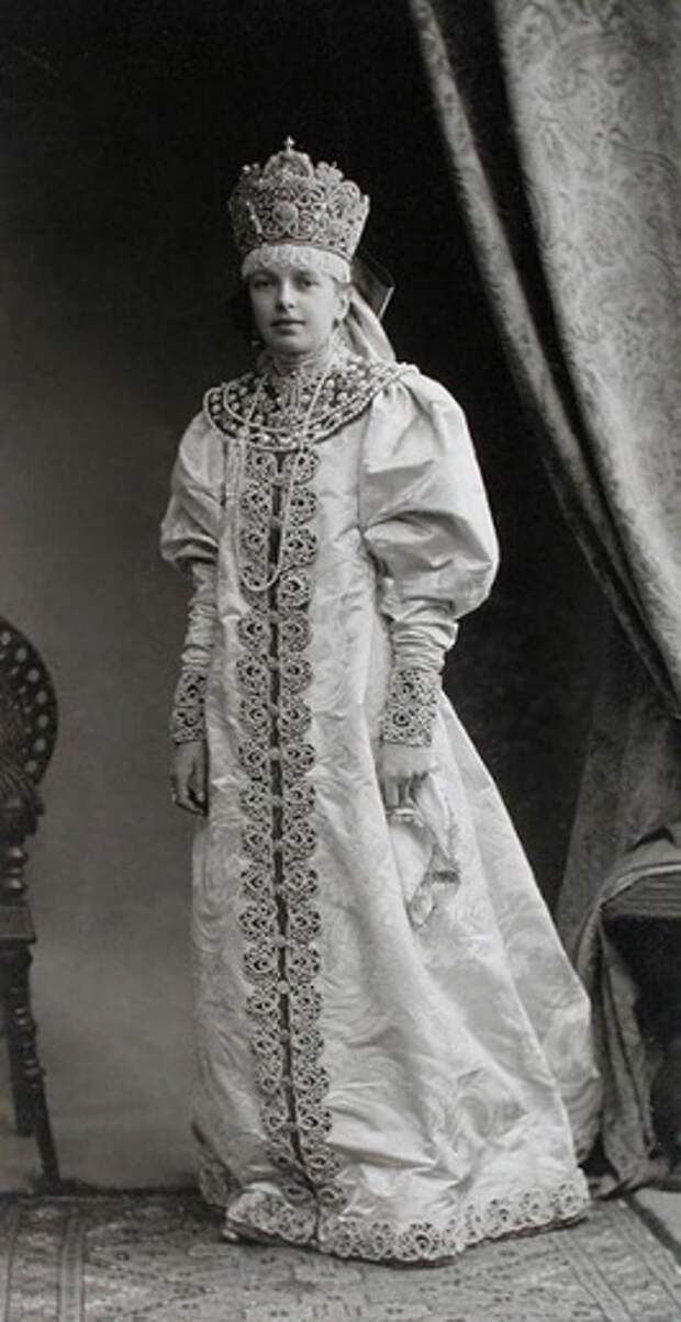 Цветные фото с бала 1903 года (подборка)