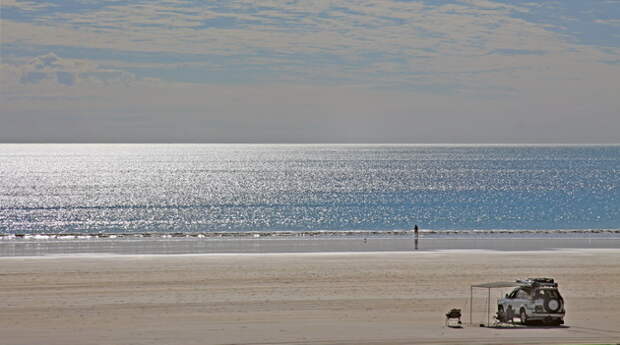 Пляж Кейбл Бич (Cable Beach). Австралия