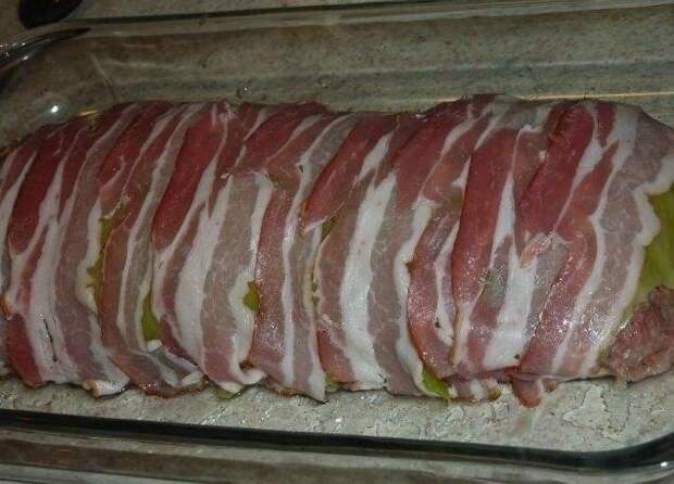 Мясной рулет "Голубец" в сливочном соусе
