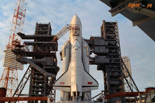 Первый полет орбитального корабля-ракетоплана многоразового использования "Буран" стал последним