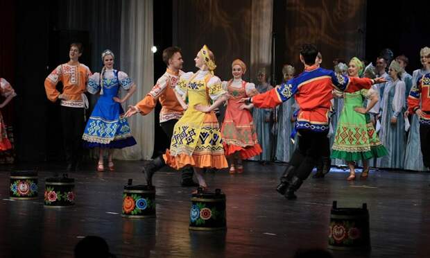 Ансамбль «Сиверко» в год 85-летия конвоя «Дервиш» показал в Архангельске отчетный концерт «В стороне родной»