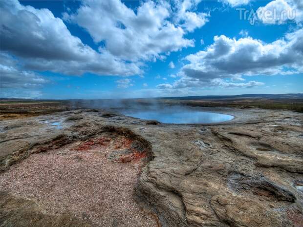 В долине Хаукадалур расположено порядка сорока горячих источников, Исландия / Исландия